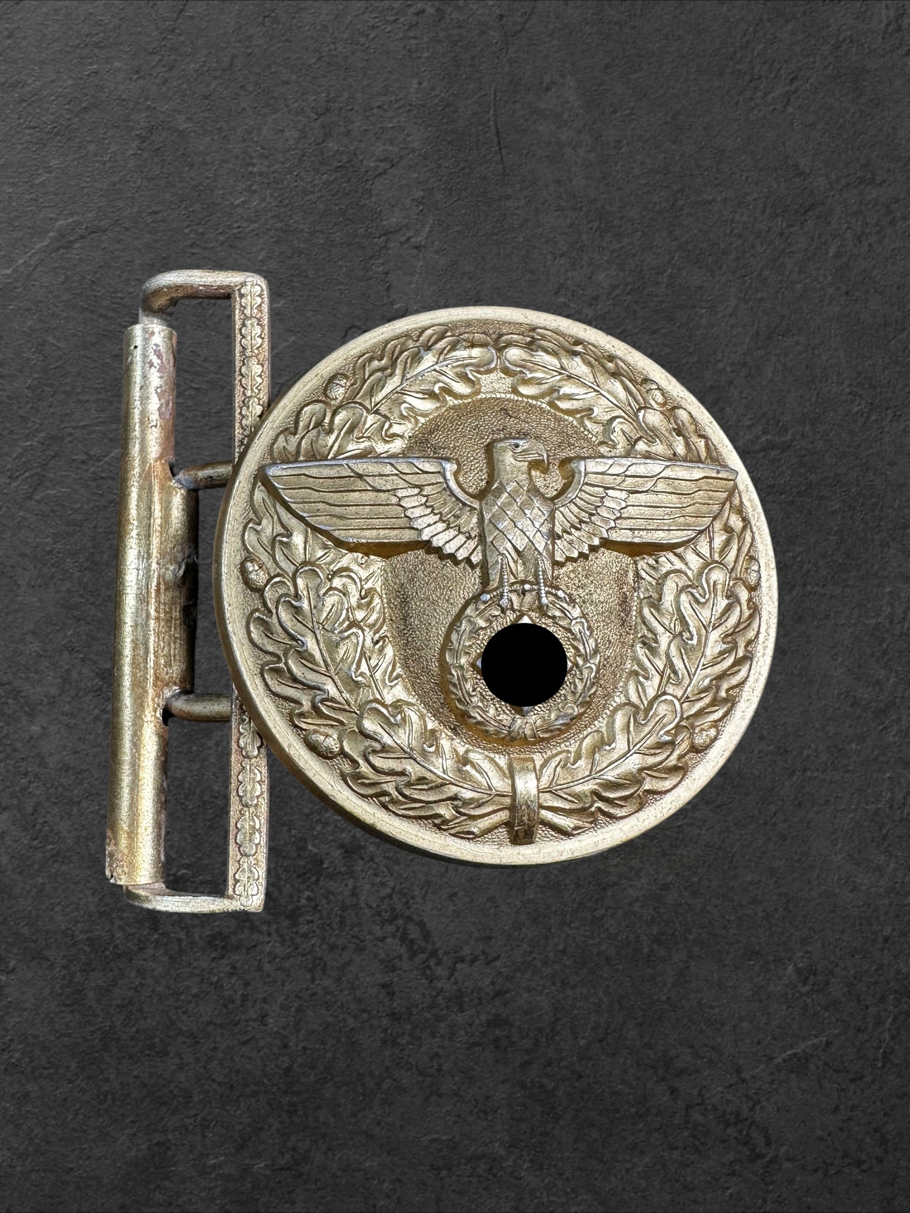 Leibriemenschloss für politische Leiter