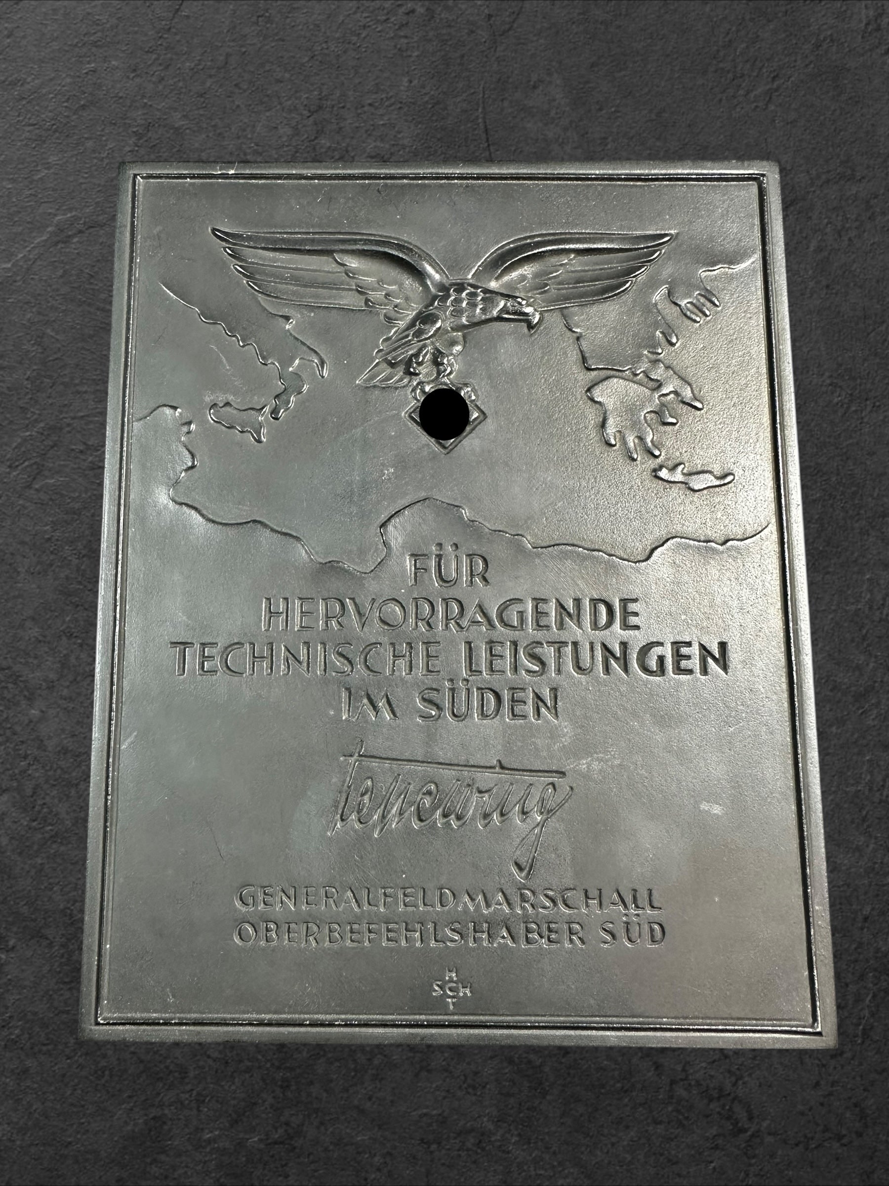 Ehrenschild "Für hervorragende technische Leistungen im Süden"