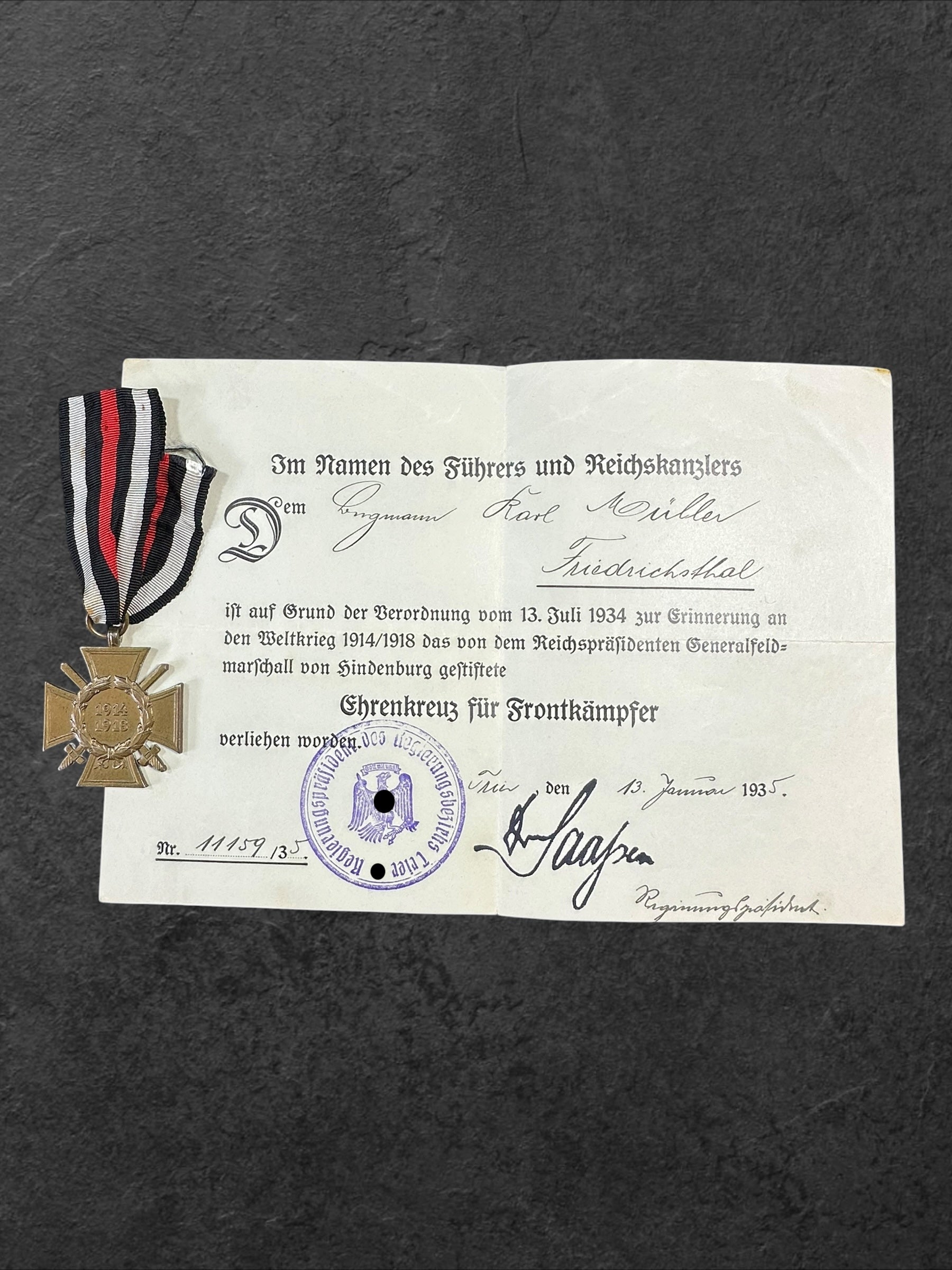 Frontkämpferehrenkreuz mit Urkunde