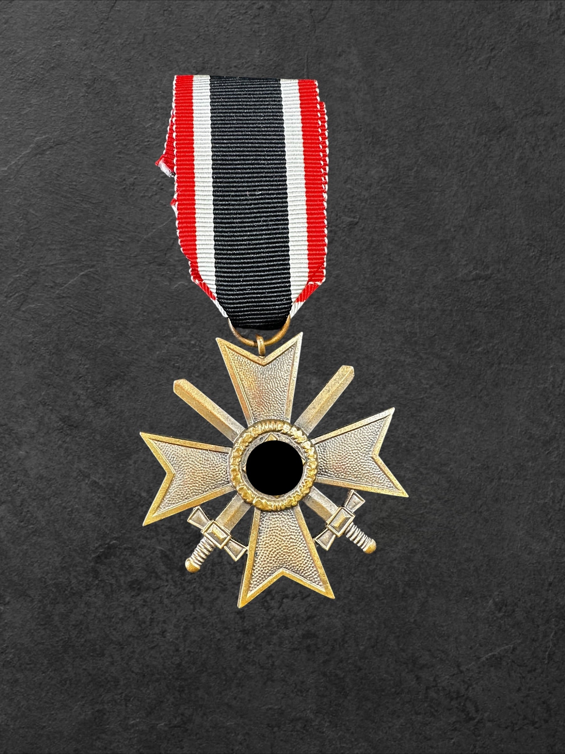 Kriegsverdienstkreuz 2.Klasse mit Schwertern und Verleihungsurkunde