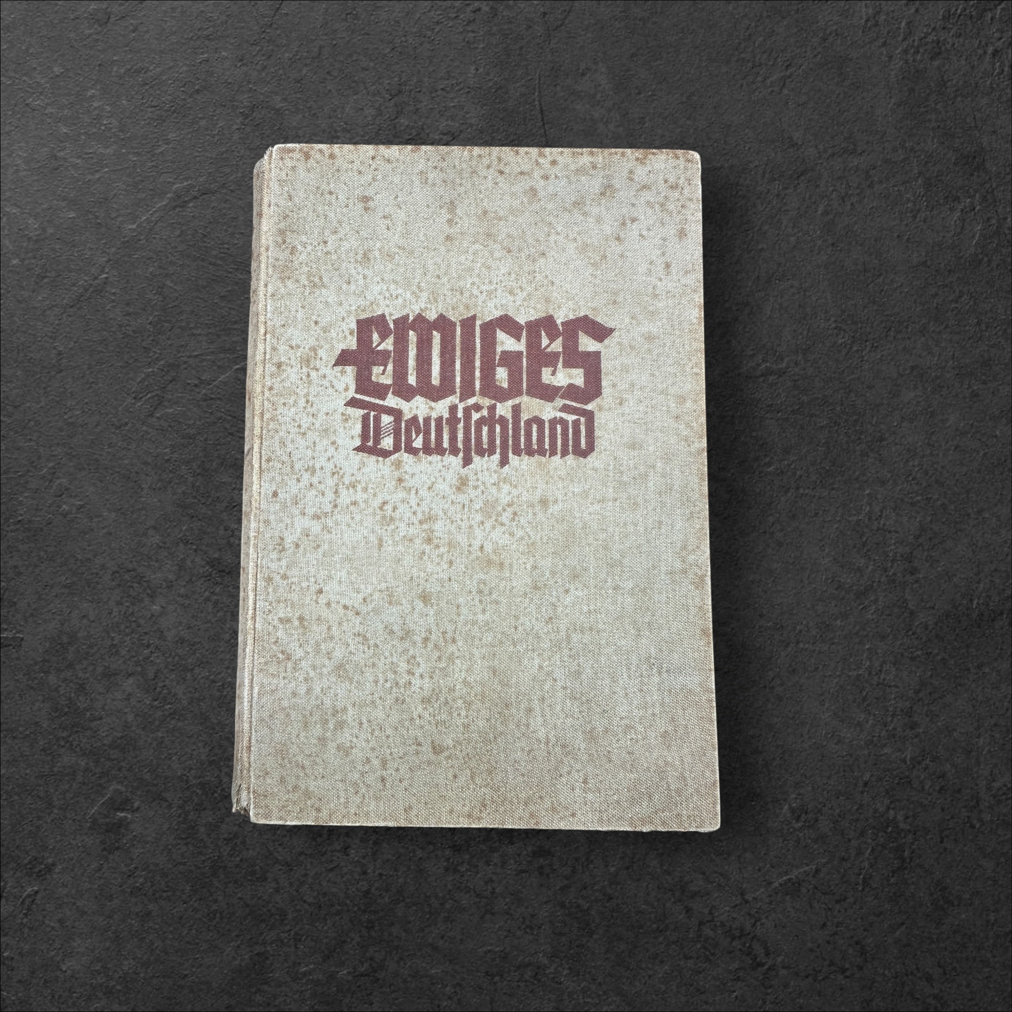 Buch "Ewiges Deutschland"