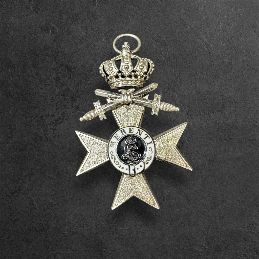 Militärverdienstkreuz 2.Klasse mit Krone und Schwertern (3.Form 1913)