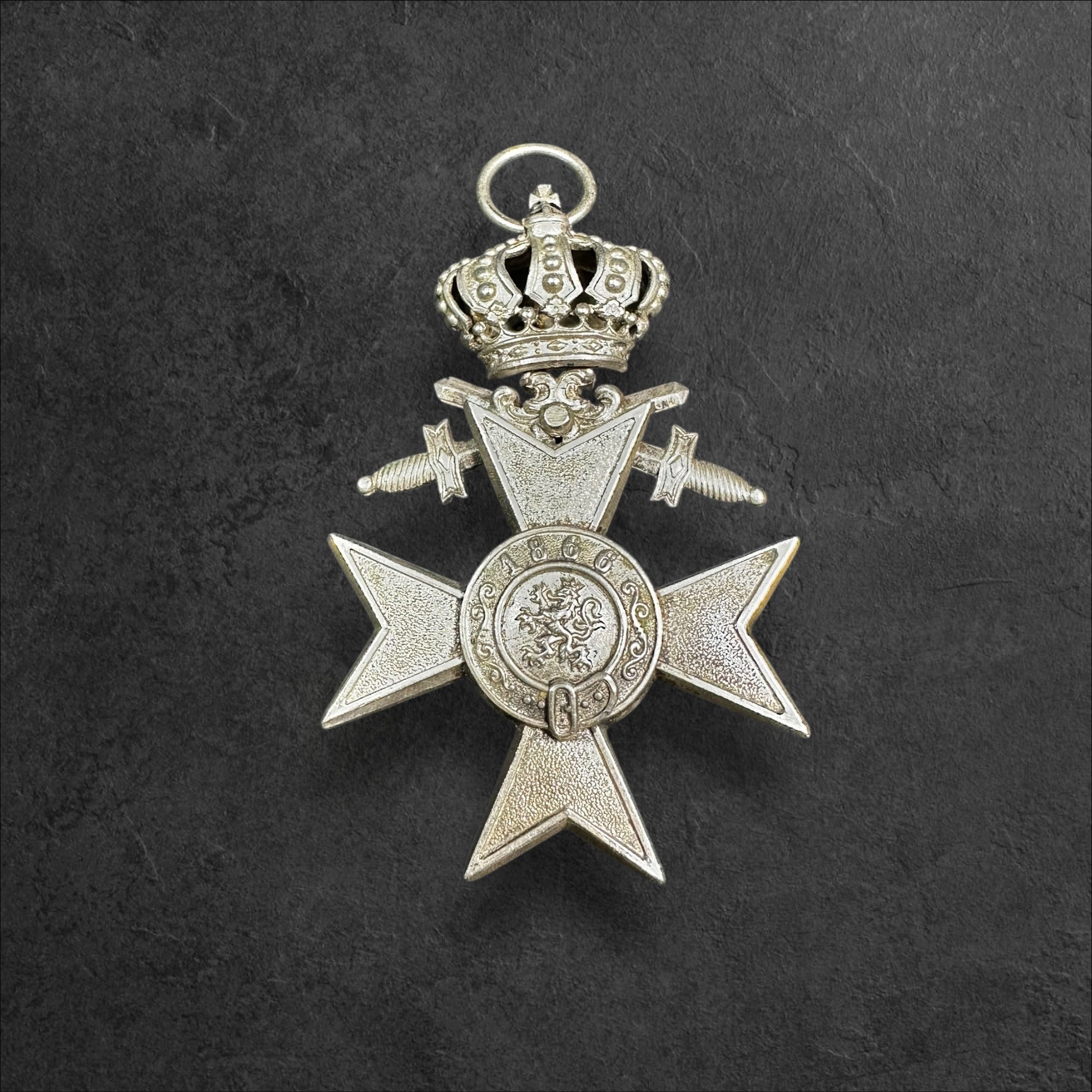 Militärverdienstkreuz 2.Klasse mit Krone und Schwertern (3.Form 1913)