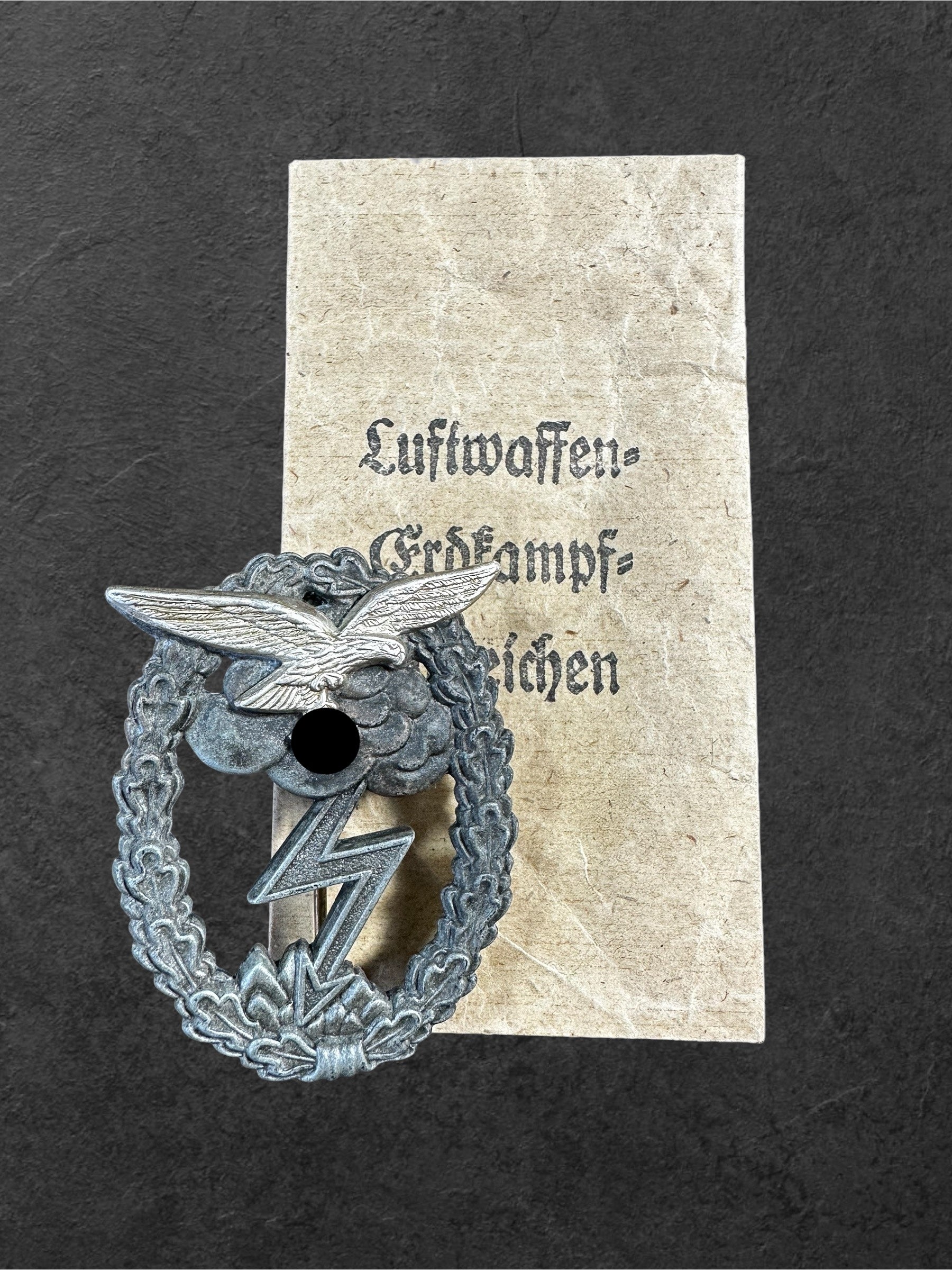 Erdkampfabzeichen der Luftwaffe mit Verleihungstüte